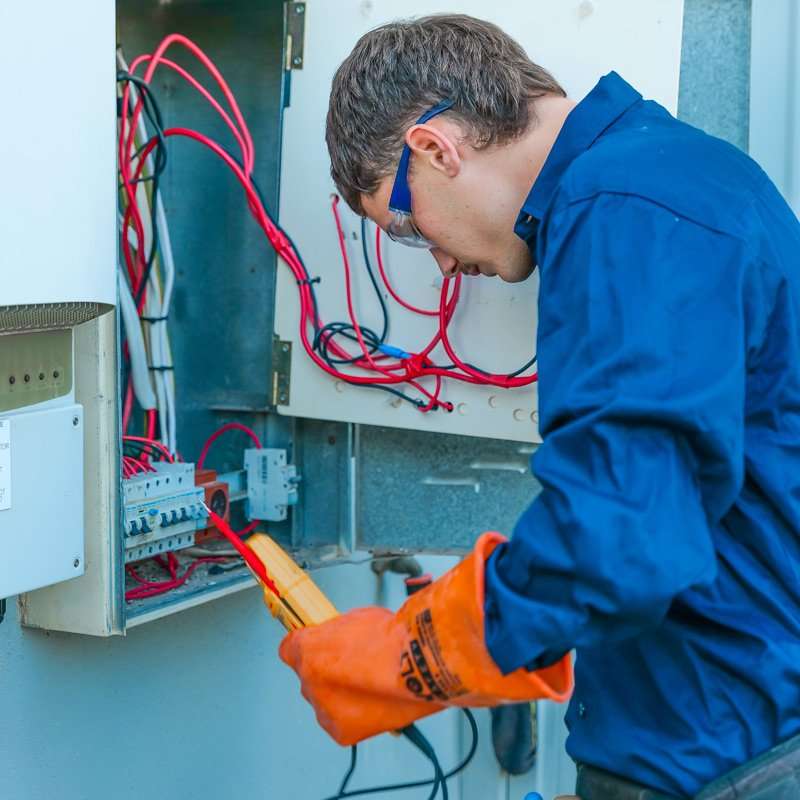 Jetset electrician inspecting a property